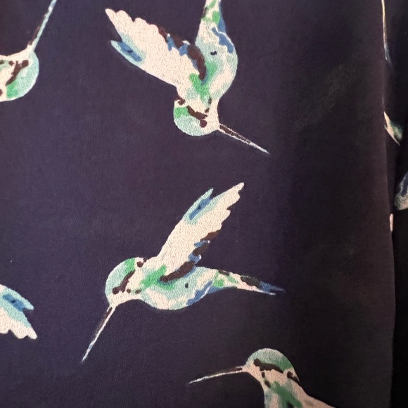 41 Hawthorn medium Navy Bird Print Blouse w/ tie sleeves from Stitch Fix - Picture 4 of 5